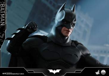 Batman Begins – 1/4 scale Batman Figure