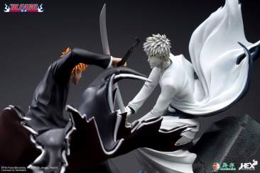 Ichigo Kurosaki vs Hollow Ichigo Statues