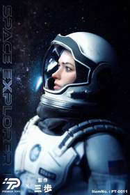 Premier Toys X Three Steps :  Space Explorer