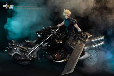 GameToys - Fantasy Warrior Cloud Strife Deluxe Edition