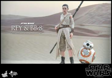 Star Wars: The Force Awakens: 1/6th scale Rey and BB-8 Set