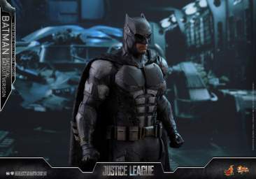 Justice League - 1/6th scale Batman (Tactical Batsuit Version)