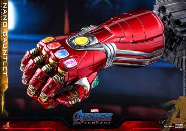 Avengers: Endgame 1/4th scale Nano Gauntlet