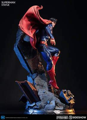 Superman New 52 statue