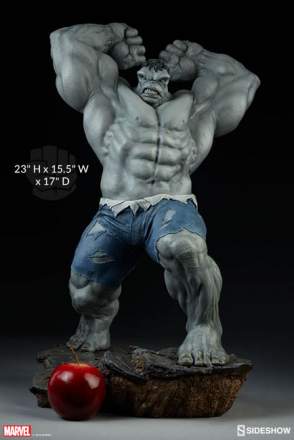 Grey Hulk Statue (Exclusive)