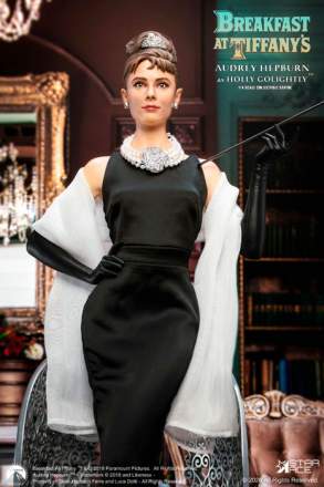 Star Ace - 1/4 Scale Audrey Hepburn as Holly Golightly