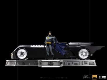 Batman and Batmobile Deluxe 1:10 Scale Statue