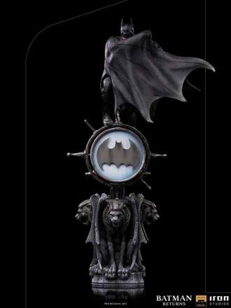 Iron Studios - Batman Deluxe 1:10 Scale Statue
