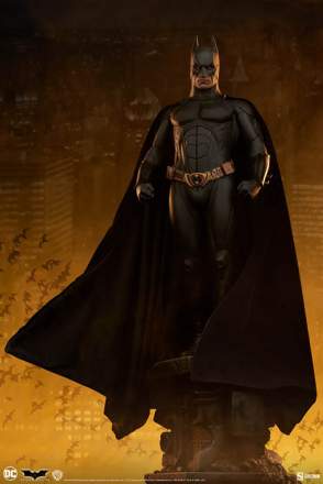 Batman Premium Format Statue