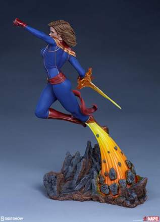 Captain Marvel 1:5 Scale Statue ( Exclusive version )