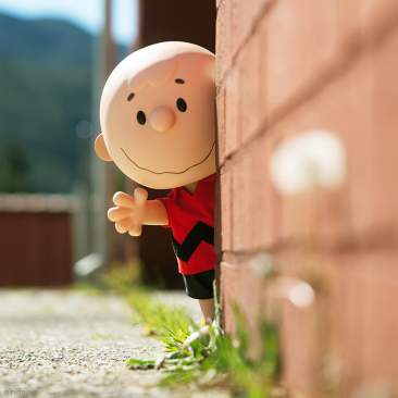 Super 7 - Charlie Brown (Red Shirt) Vinyl figure