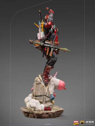 Iron Studios -  1:10 Scale Deadpool Deluxe Statue