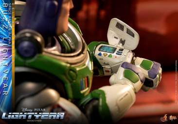 Lightyear - Space Ranger Alpha Buzz Lightyear (Deluxe Version)