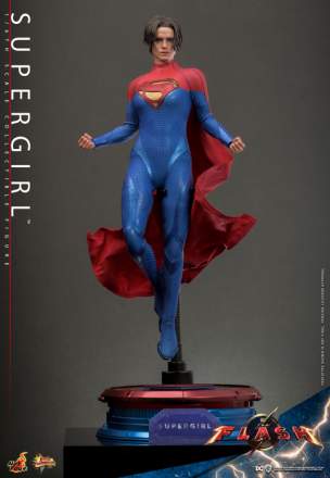 The Flash - 1/6th Scale Supergirl