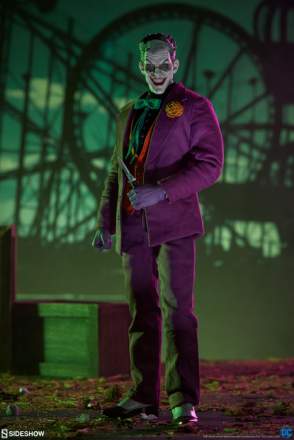 The Joker Sixth Scale Figure