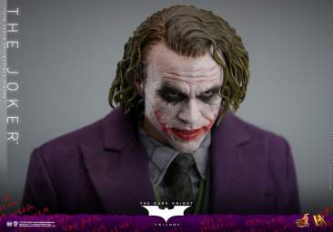 The Dark Knight Trilogy - 1/6th scale The Joker DX32